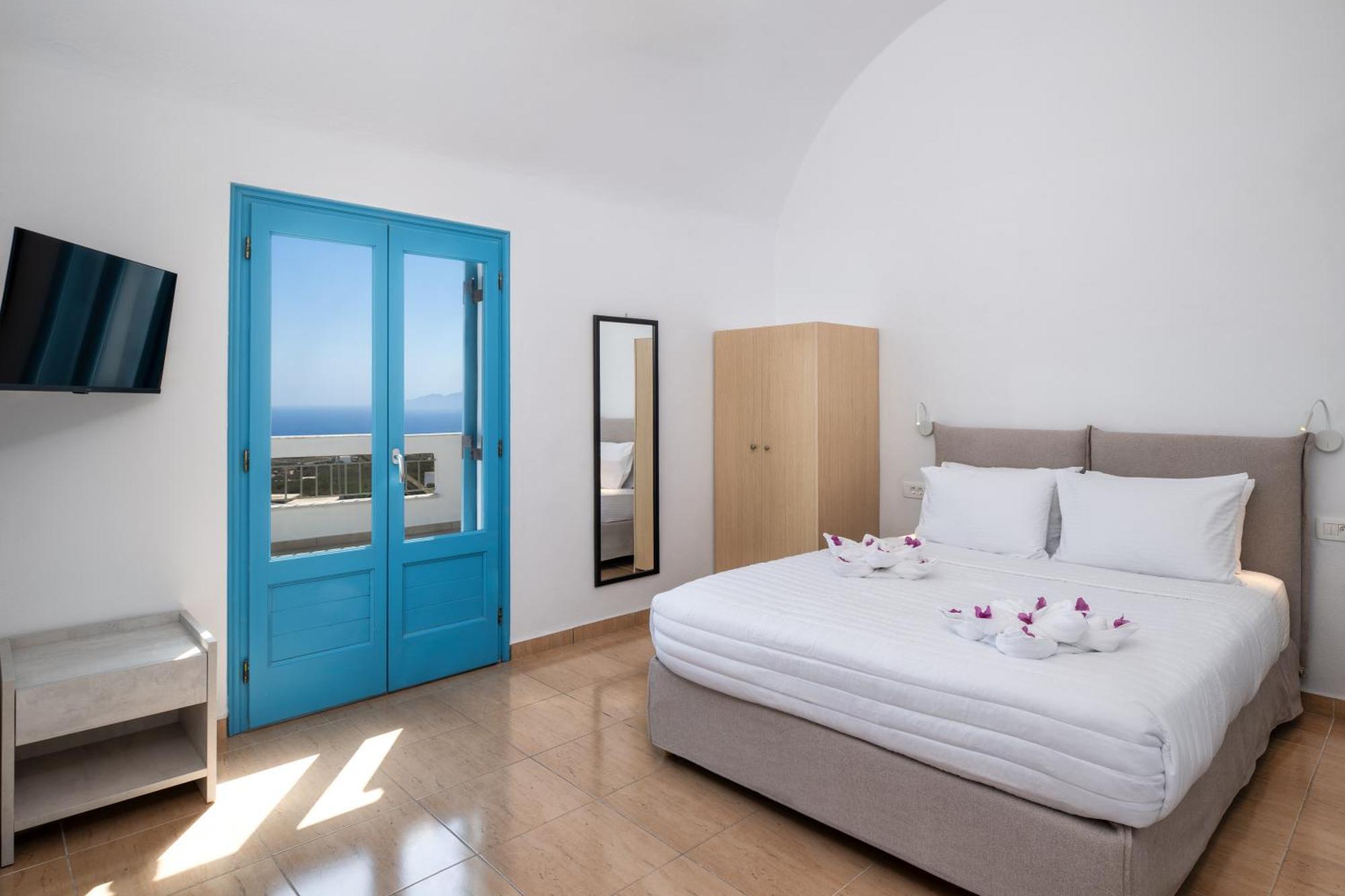 Hillside Elegance Suites Fira  Exterior foto
