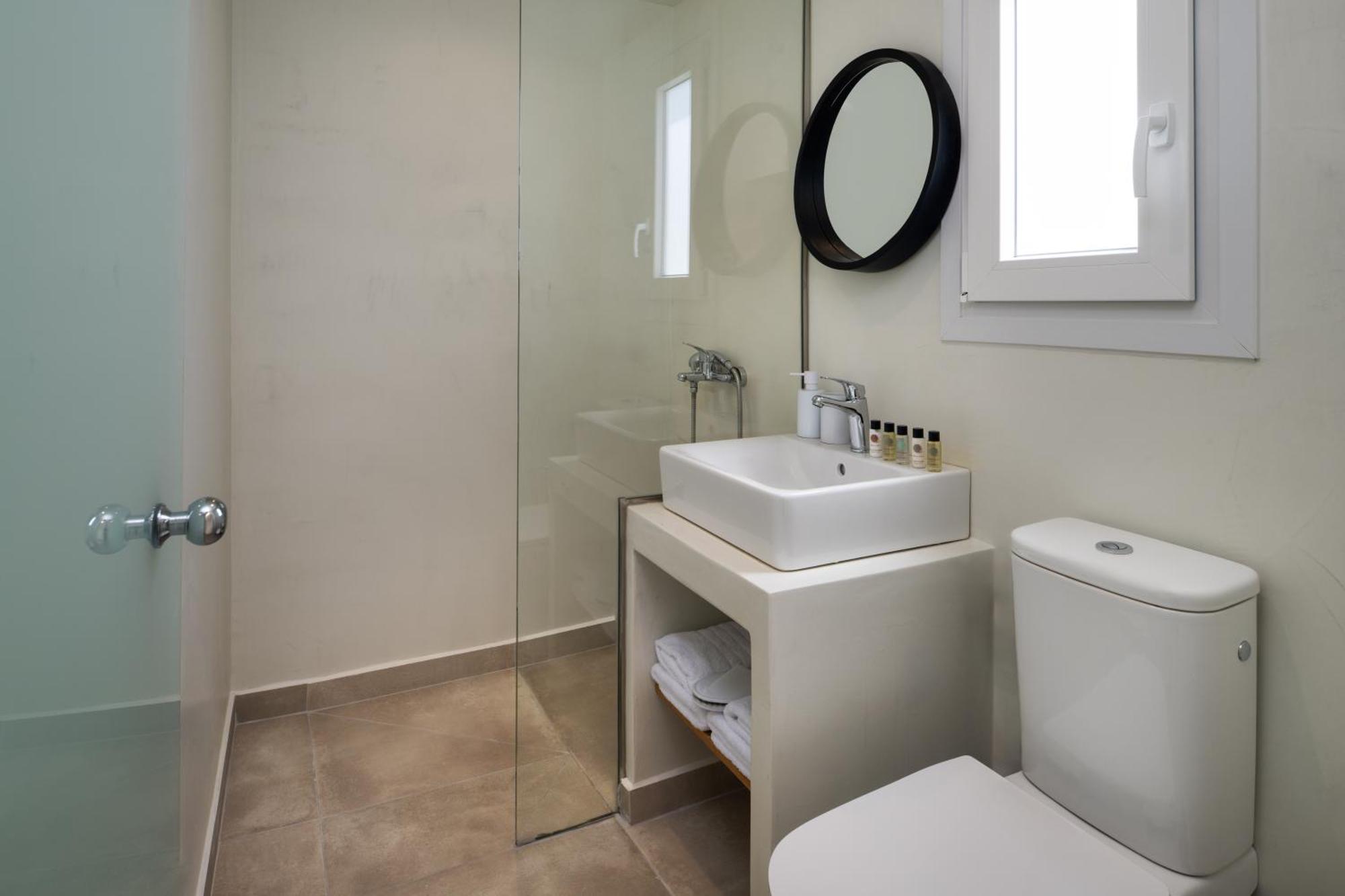 Hillside Elegance Suites Fira  Exterior foto